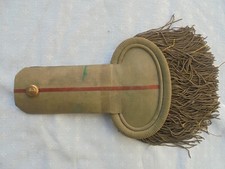 une  epaulette   de sous