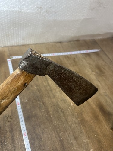 Hache outil ancien boiseleur - hache,