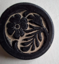 ANTIQUE BUTTON, 1900, 22mm, glossy glass flower engraved