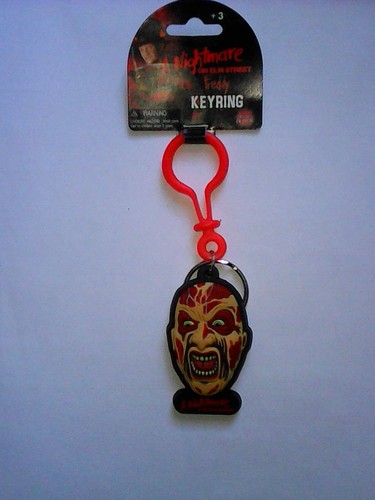 Freddy krueger porte clef - porte,