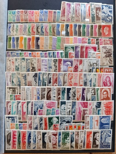 Lot 210 timbres - lot, france