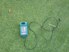 Chargeur Makita DC1414T