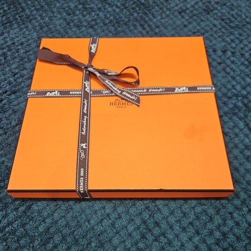 Boite foulard hermès - boite,