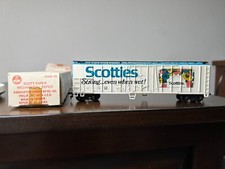AHM #5242E  Scott Paper 50' Mechanical Reefer  Built-up  H.O. 1:87