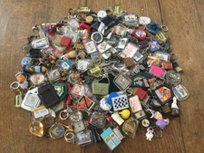 LOT PORTE CLES ANCIENS 135