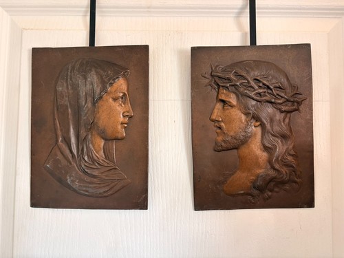 Paire plaque bas relief - paire,