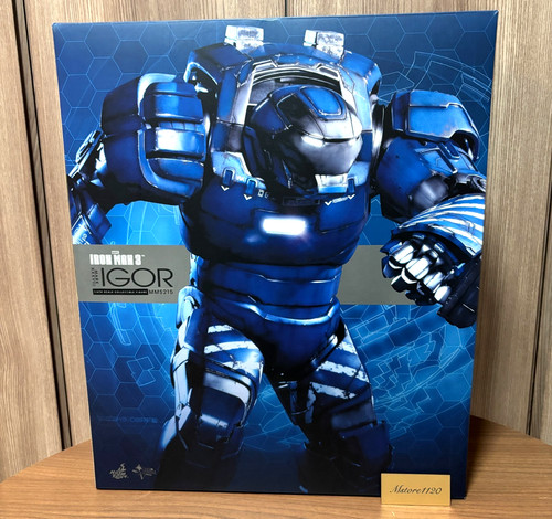 Figurine peinte hot toys - hot,