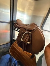 HENRI DE RIVEL SYNERGY PLUS - FLOCKED, HAVANA 16.5” EQUESTRIAN SADDLE