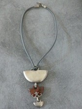 LA TRIBU RIGAUX - COLLIER