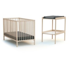 Chambre bébé lit et table à langer en bois