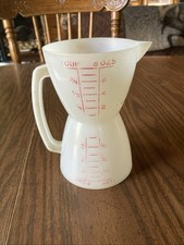 Vintage TUPPERWARE 860-1 Wet/Dry Double Sided Measuring Cup Wht w/ Red Lettering