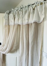 Lot 2 RIDEAUX «MONOGRAMMES » Fait main, beige blanc dentelle vintage ancien NEUF