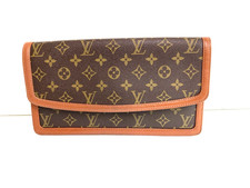 pochette LOUIS VUITTON