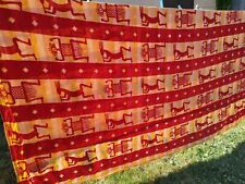 Tenture mur dessus de lit