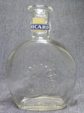 Carafe -RICARD 1/2 L- (H= 18 cm) logo carré jaune modèle déposé