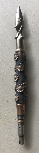 Superbe ancien porte - plume, /