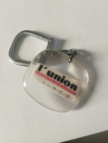 Porte clé union - porte, journal