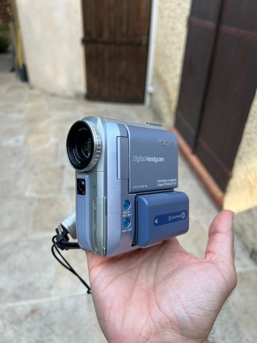 Sony dcr pc103e handycam - dcr-pc103e,