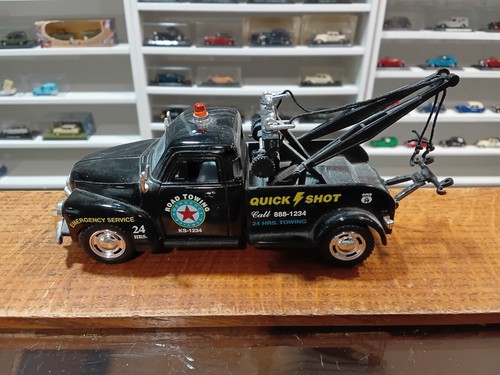 Chevrolet 3100 wrecker 1953 - chevrolet,