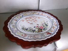 Grand plat en porcelaine