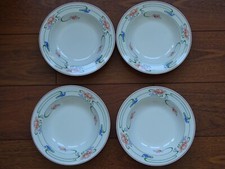 VILLEROY ET BOCH 4 ASSIETTES