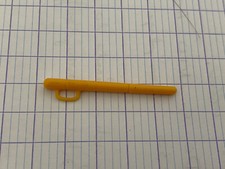 PLAYMOBIL PIECE BATON STICK OR OTHER YELLOW?