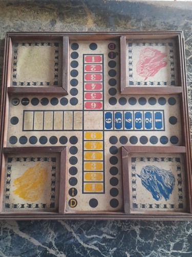 Plateau jeu des petits - de,