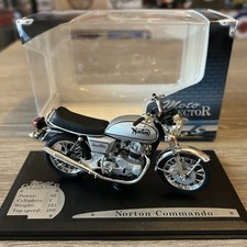 Moto Miniature Solido 1/18 Norton Commando 850