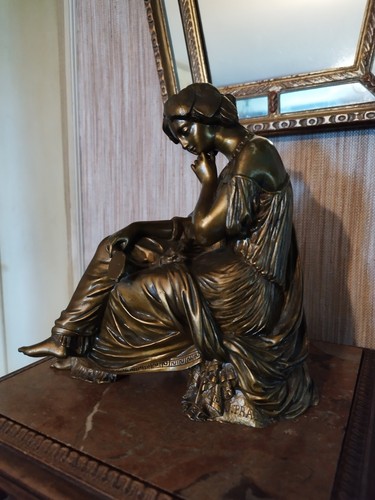 Statuette bronze signée - statuette, en