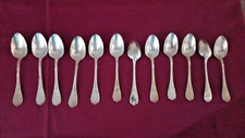 12 cuilleres a soupe en métal