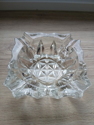 Ancien cendrier carré verre - ancien,