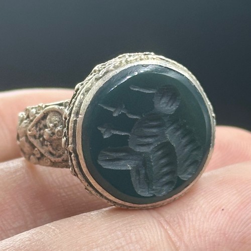 Belle bague ancienne romaine