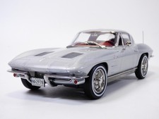 CHEVROLET CORVETTE C2 gris