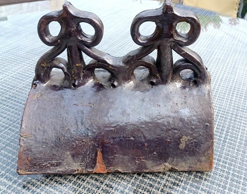 Tuile faîtière dentelle - faîtière,