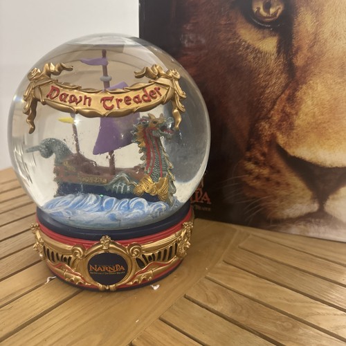 énorme boule neige narnia - Énorme,