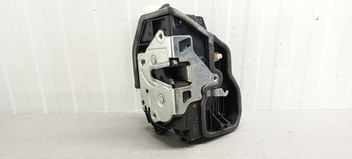 7229461 serrure porte avant