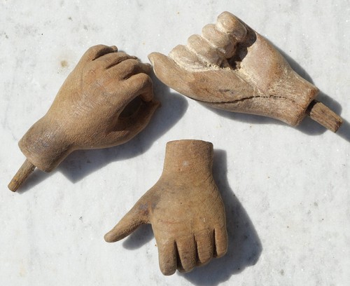 Petites mains bois sculpté - petites,