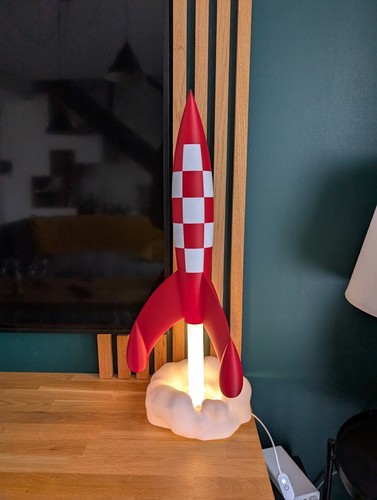 Fusée tintin avec - avec, nuage