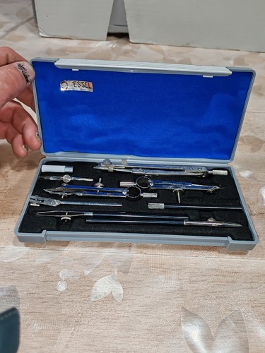 Ancienne boite compas - ancienne, essel