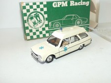 PEUGEOT 504 AMBULANCE SUR BASE