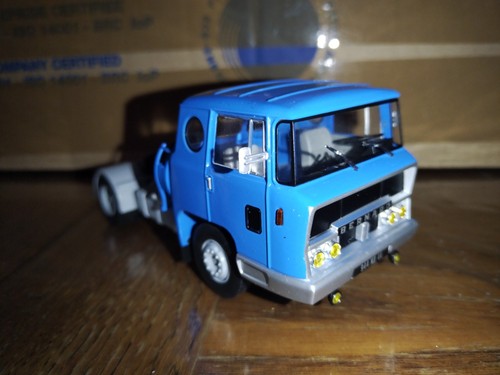 Tracteur camion semi - 1/43,