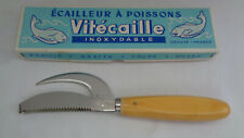 ANCIEN ECAILLEUR A POISSONS VITECAILLE INOXYDABLE  NOGENT EN BOITE D'ORIGINE