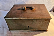 ANCIENNE  PETITE CAISSE