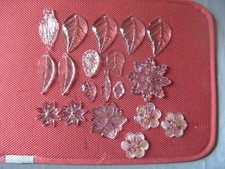 "622.15" LOT DE 19 PAMPILLES