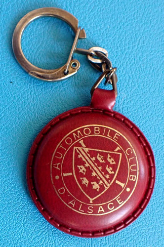 Porte cle cuir - porte,