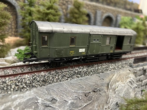 Wagon bagage sncf - wagon,
