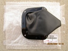 CONVIENT À : 74-84 TOYOTA