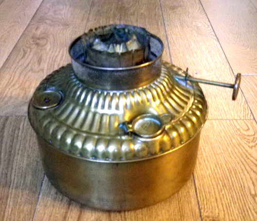 Grosse lampe huile - à,