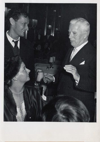 Charlie chaplin simone - charlie,