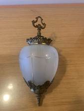 Suspension en verre ciselé